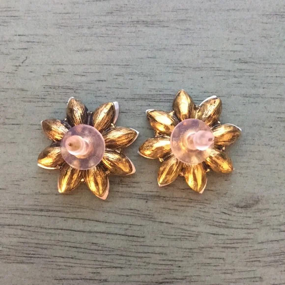 Gorgeous Aurora Borealis + Gold Crystal Flower Statement Earrings - Picture 10 of 13